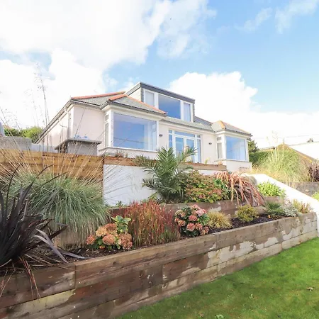 Higher Bolenna Holiday home